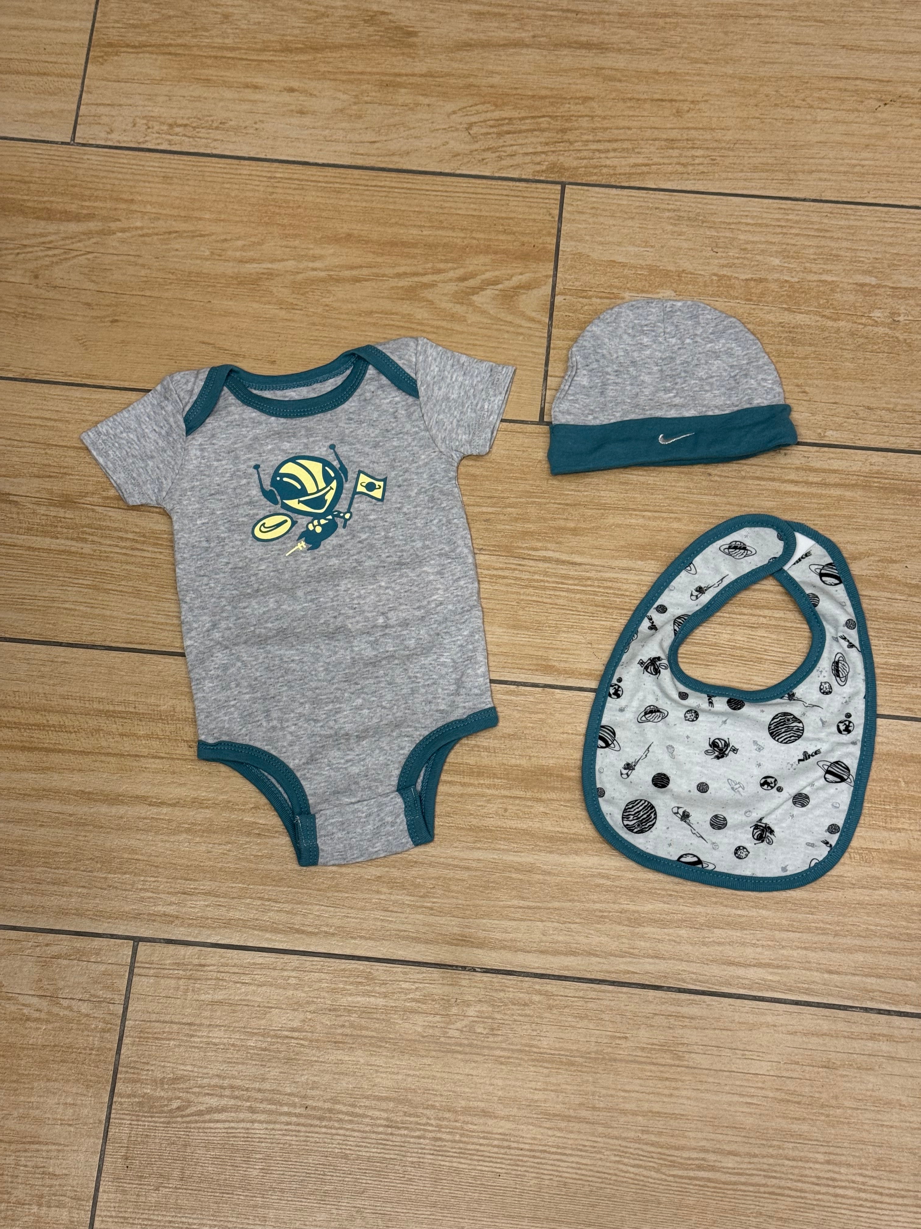 Set nascita nike 3pz